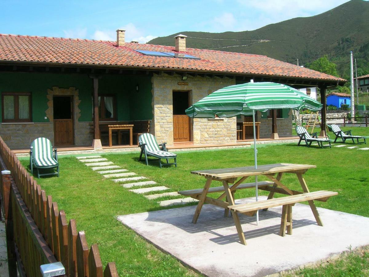 Gasthaus Coviellador Cangas De Onis Exterior foto